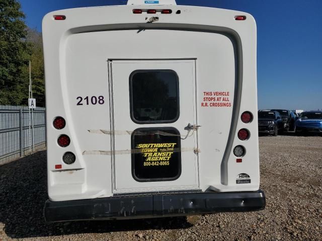 2021 Ford Econoline E450 Super Duty Cutaway Van