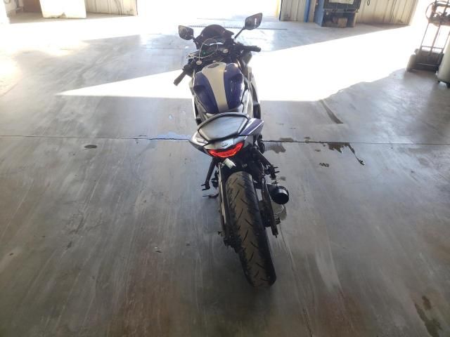 2015 Yamaha YZFR3