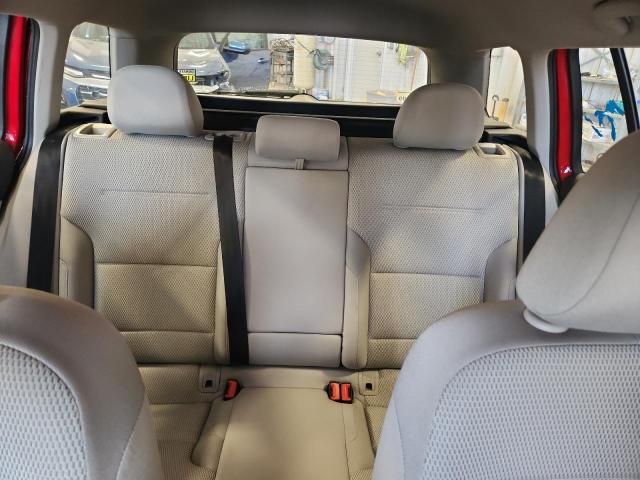 2016 Volkswagen Golf Sportwagen S