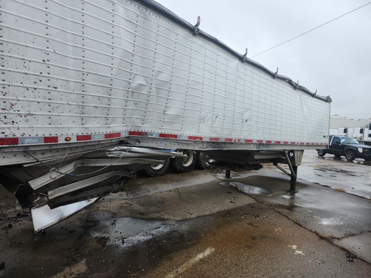 2024 Wilson DWH-701C Grain Trailer