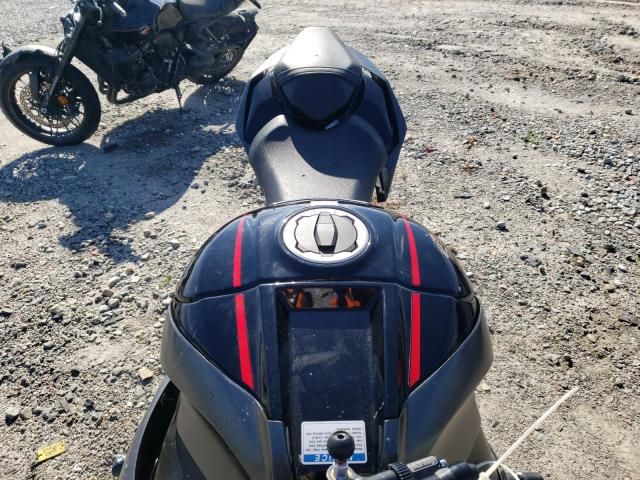2022 Kawasaki ZX1002 M
