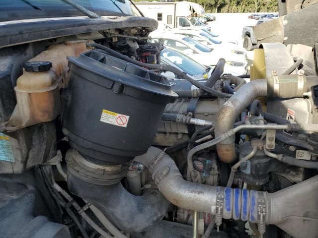 2018 Freightliner 114SD