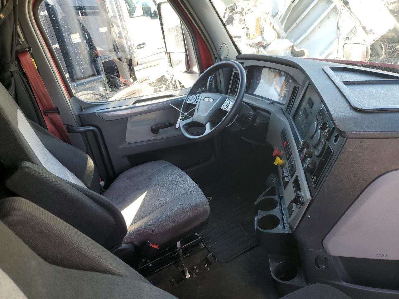 2020 Freightliner Cascadia 126 Semi Truck