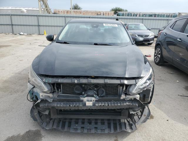 2020 Niss An Altima sr