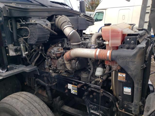 2016 Kenworth T680 Semi Truck