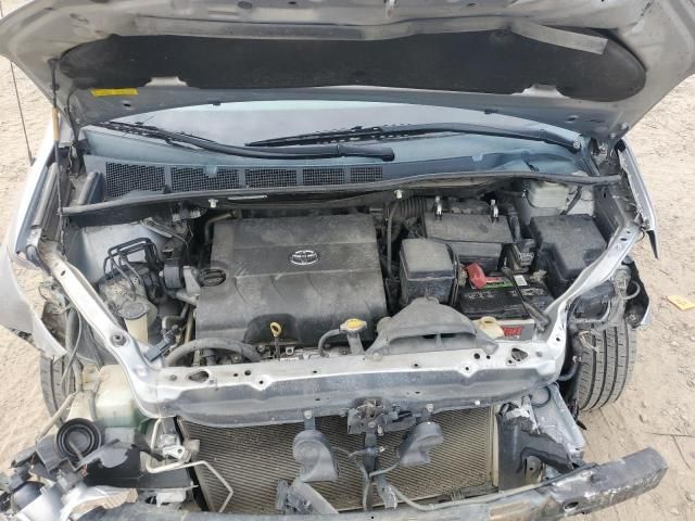2014 Toyota Sienna LE