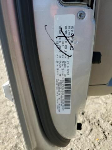 2008 Chrysler Town & Country LX