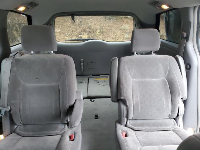2004 Toyota Sienna xle