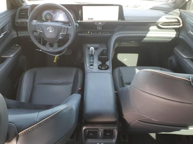 2023 Toyota Crown Platinum