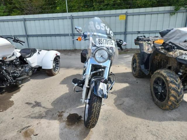 2014 Harley-Davidson FLD Switchback