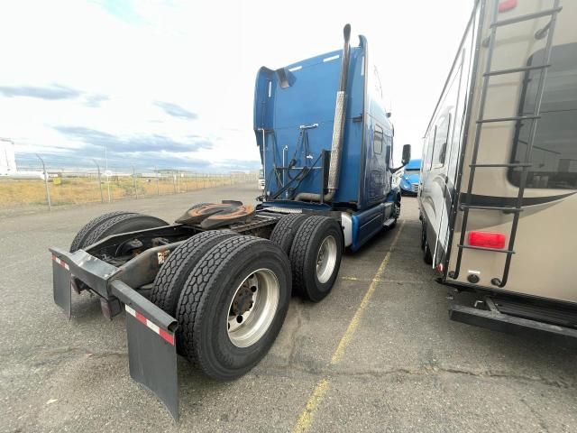 2012 Peterbilt 587 Semi Truck