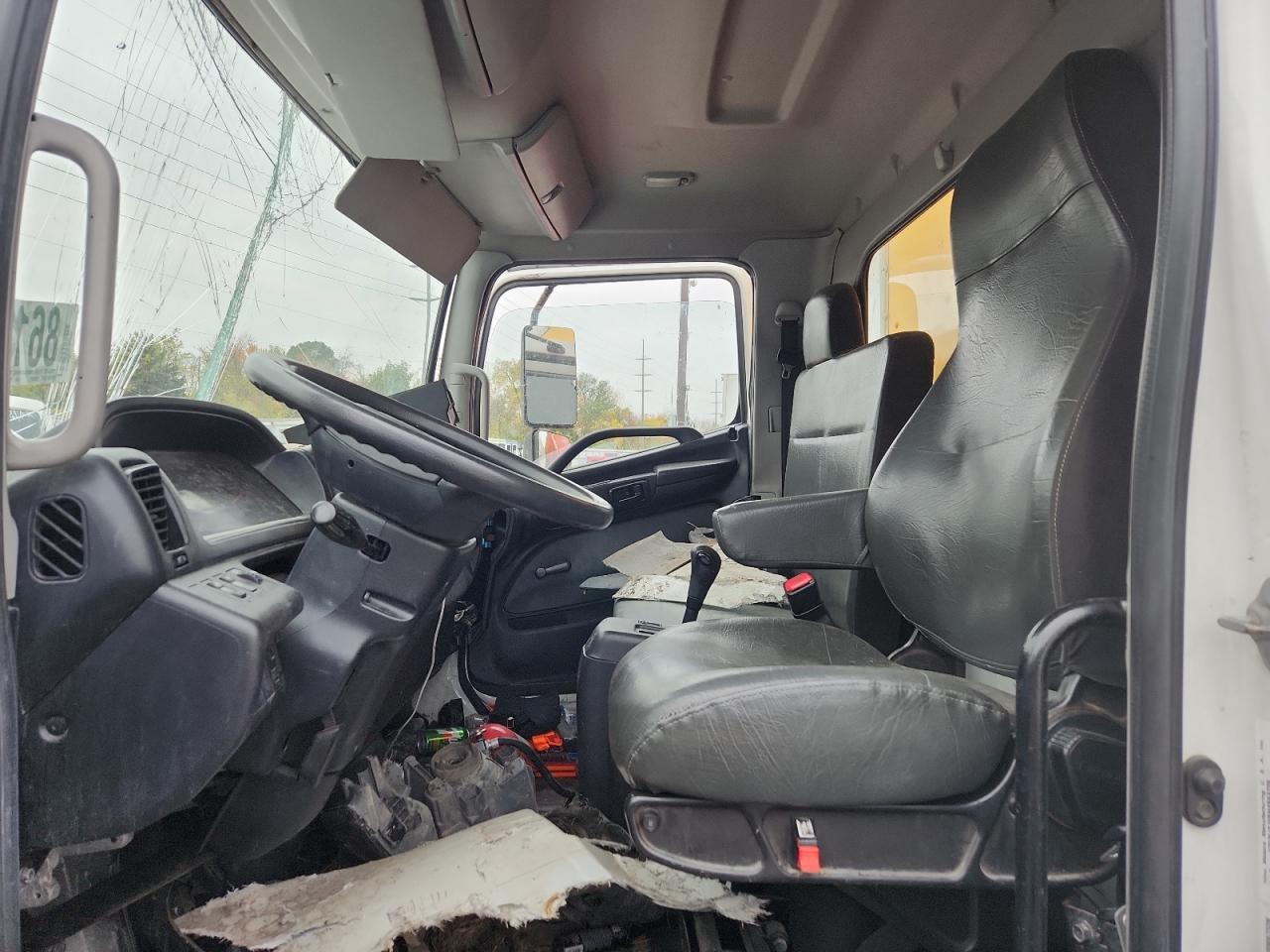 2017 Hino 258/268 BOX Truck