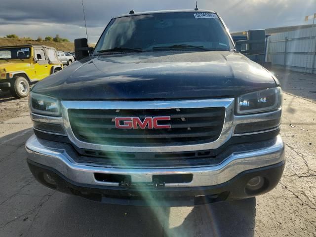 2004 GMC Sierra K2500 Heavy Duty