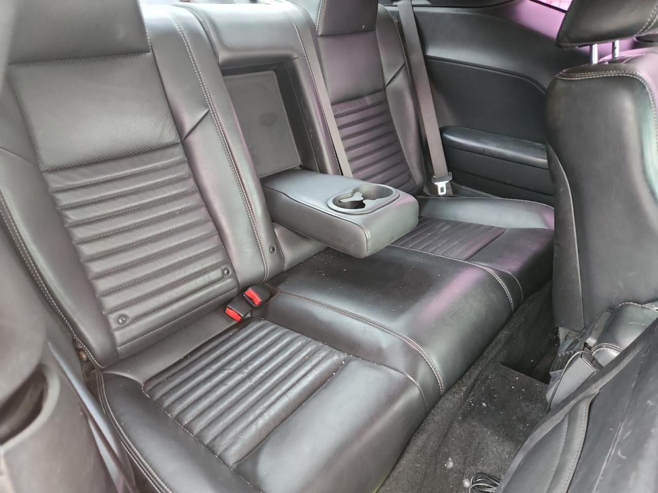 2013 Dodge Challenger sxt