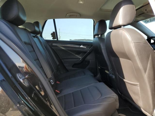 2016 Volkswagen Golf S/SE
