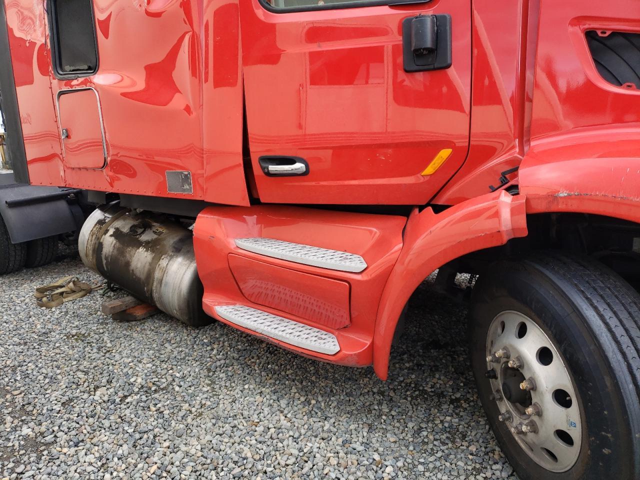 2018 Peterbilt 579 Semi Truck