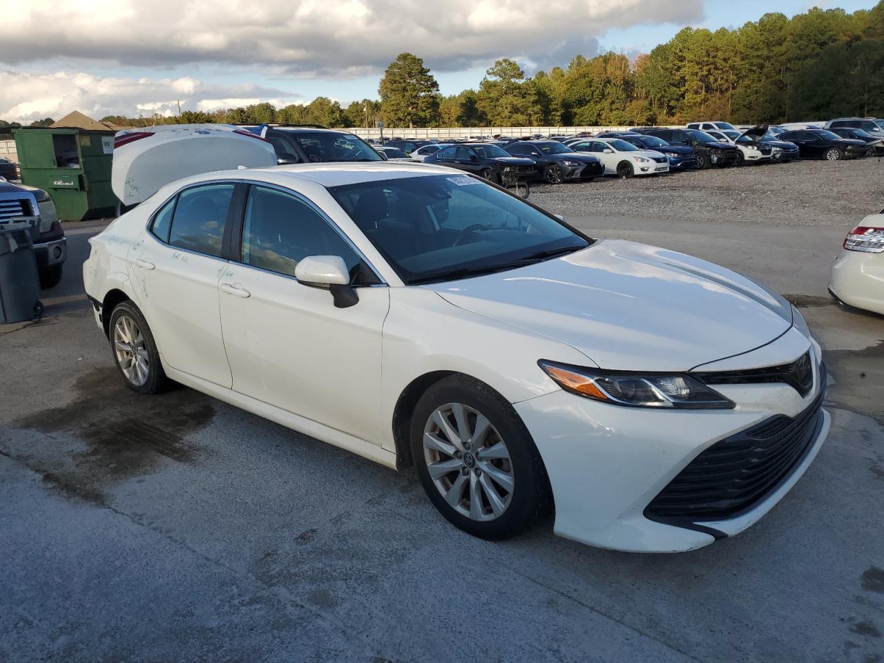 2020 Toyota Camry le