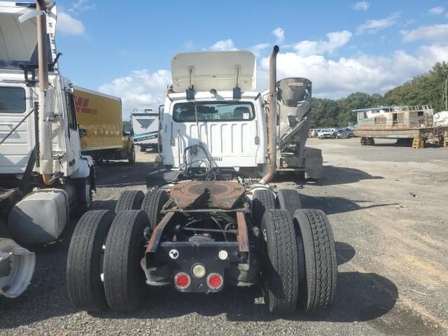 2016 Freightliner Business Class M2 Semi Truck