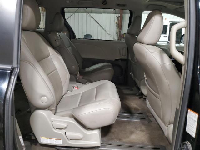 2018 Toyota Sienna XLE