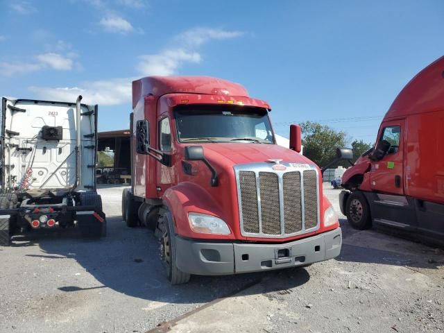 2016 Peterbilt 579