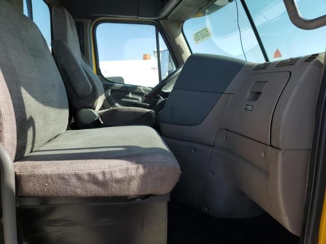 2014 Freightliner 2013 Freightliner Cascadia Semi Truck