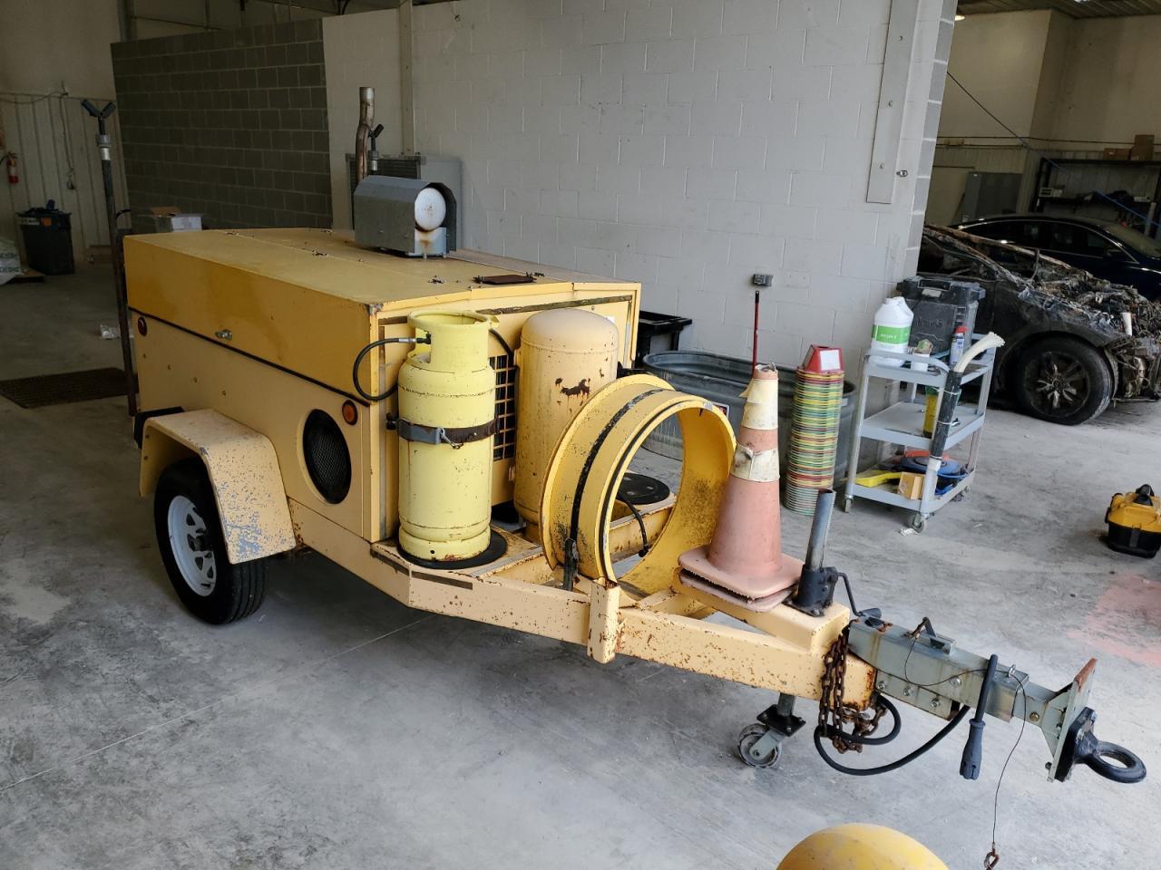 1999 Team Fenex F101KP Manhole Support Trailer