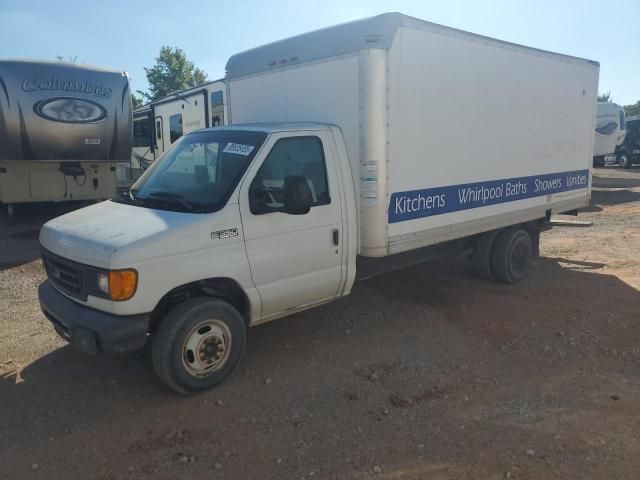 2005 Ford Econoline E350 Super Duty Cutaway Van