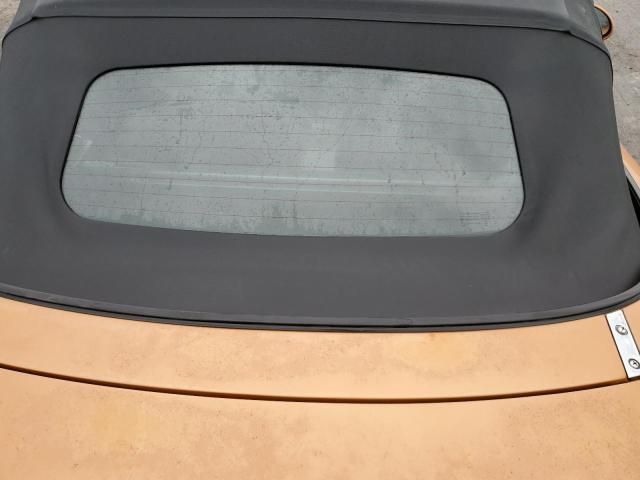 2000 Mazda MX-5 Miata Base