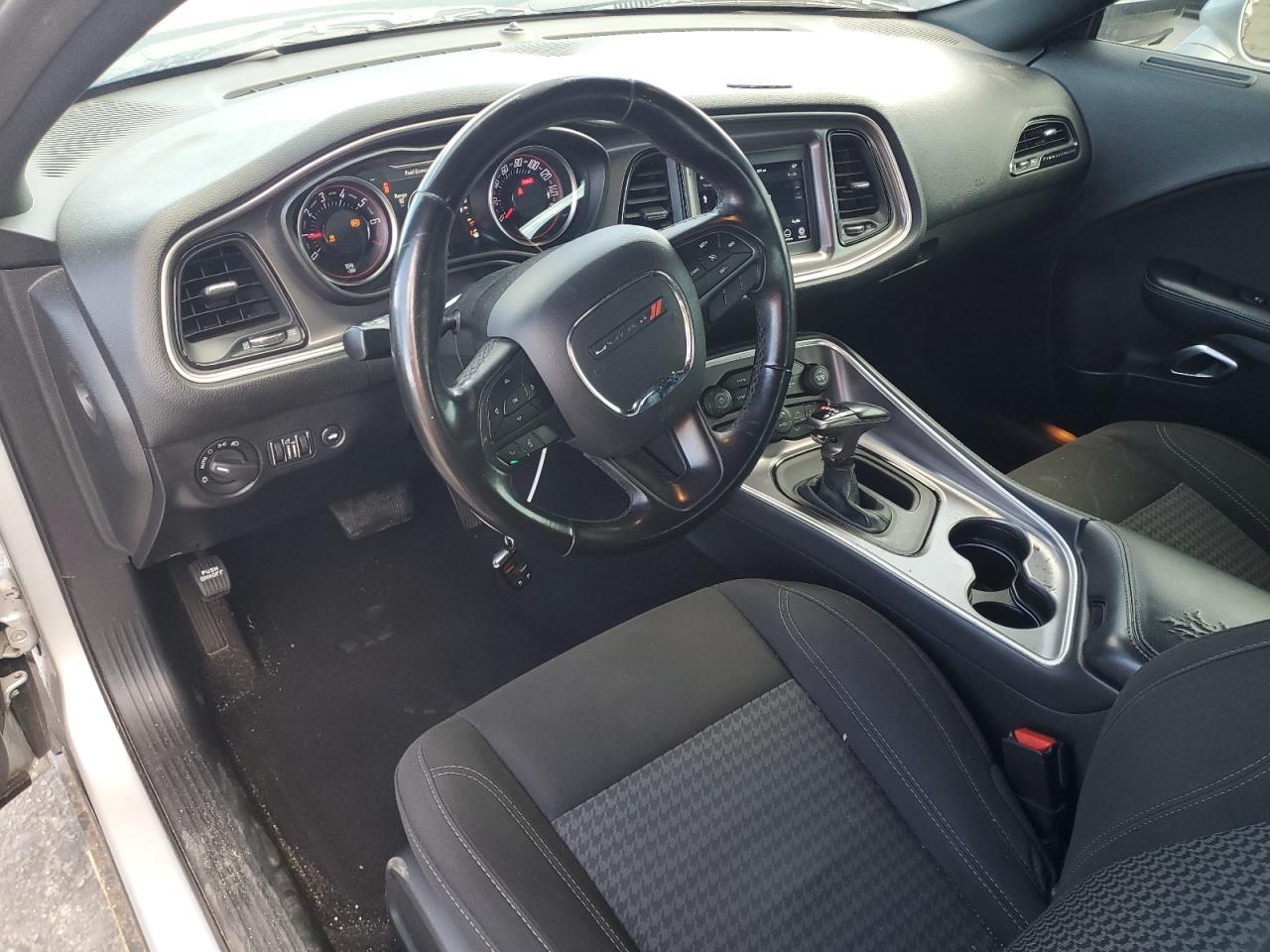2019 Dodge Challenger sxt
