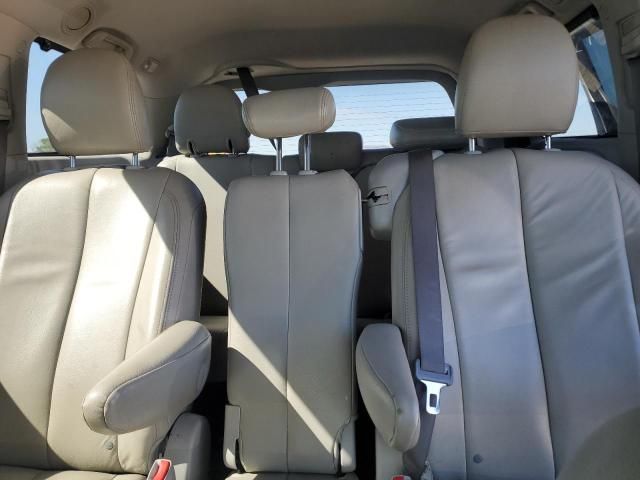 2011 Toyota Sienna LE