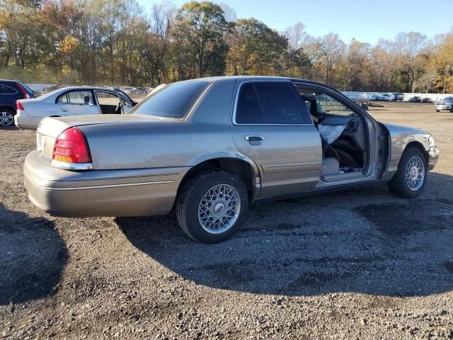2002 Ford Crown Victoria