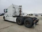 2010 Volvo VNL Semi Truck