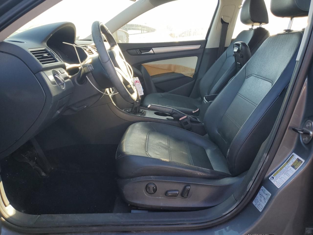 2014 Volkswagen Passat s