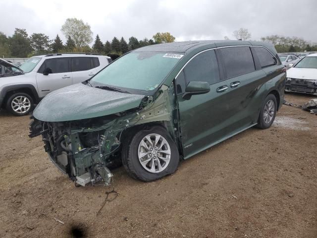 2021 Toyota Sienna xle