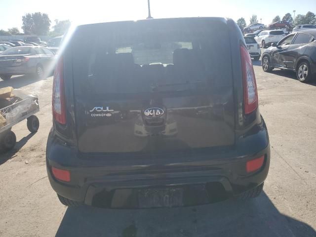 2013 KIA Soul +