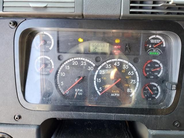 2015 Freightliner Cascadia Semi Truck