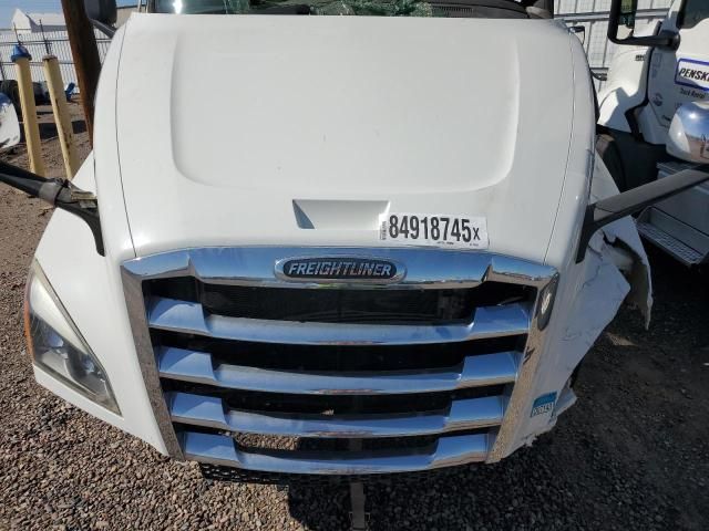 2025 Freightliner Cascadia 116