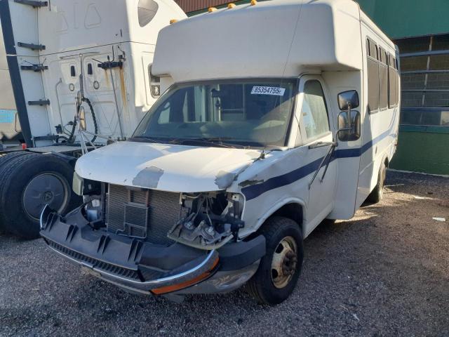 2004 Chevrolet Express G3500 Shuttle bus