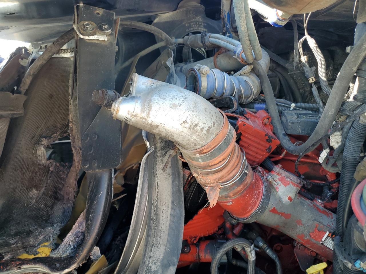 2013 Peterbilt 587 Semi Truck