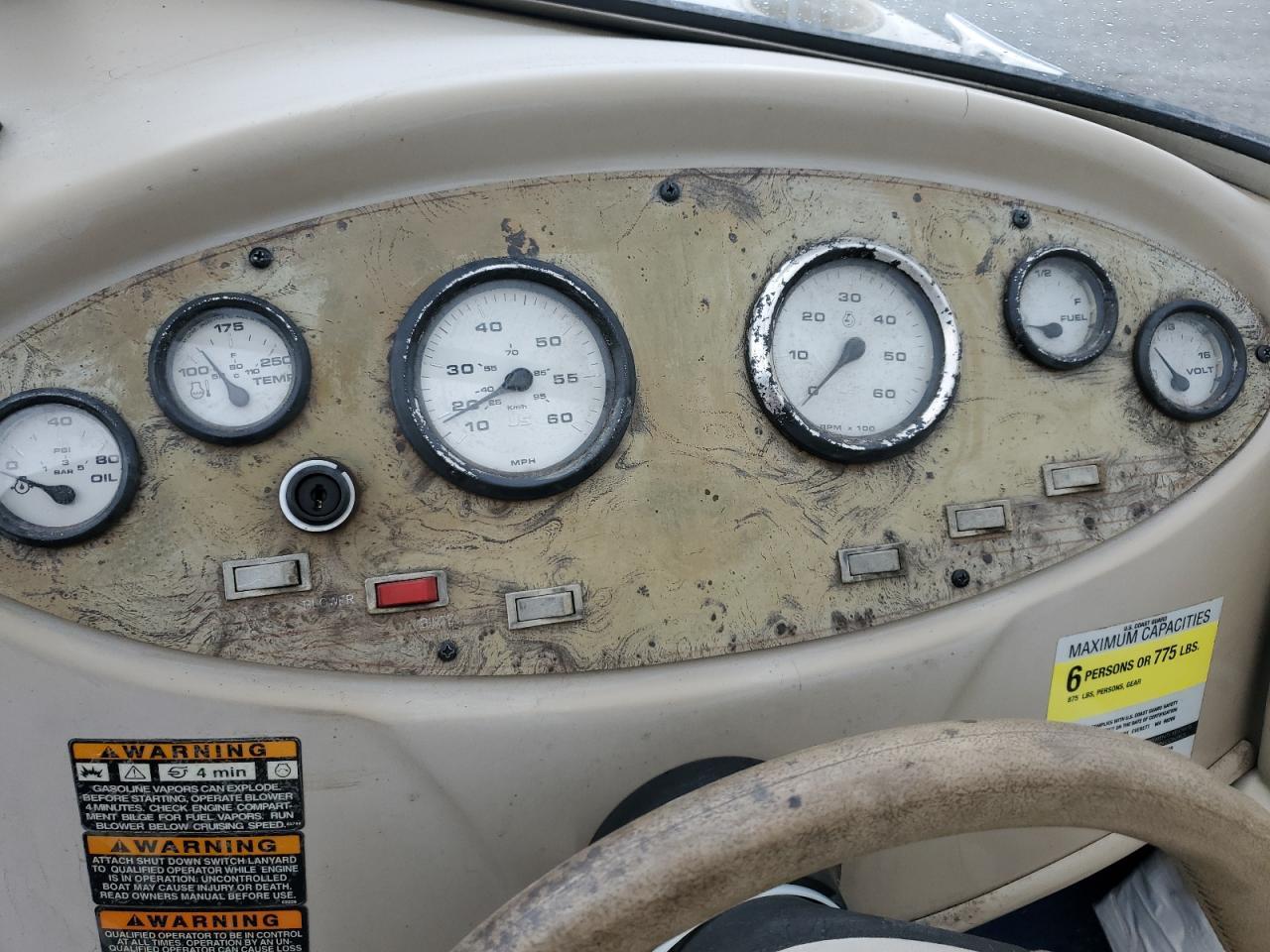 2001 Bayliner Boat