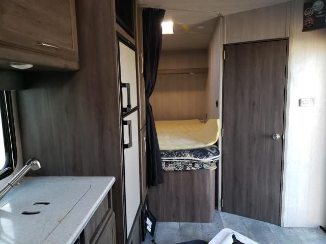 2021 Genie 2021 Genesis Transit Buses Supreme