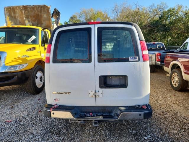 2020 Chevrolet Express G2500
