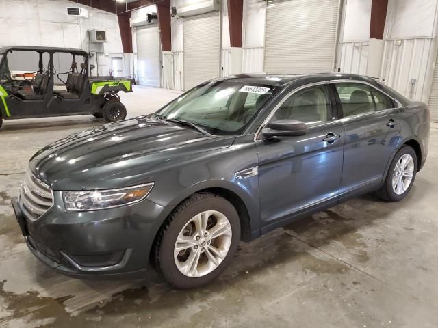 2016 Ford Taurus SE