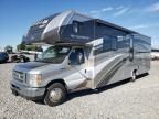 2010 Ford Econoline E450 Super Duty Cutaway Van