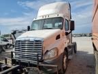 2017 Freightliner Cascadia 113 Semi Truck