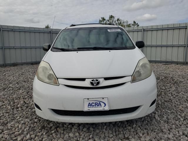 2009 Toyota Sienna CE