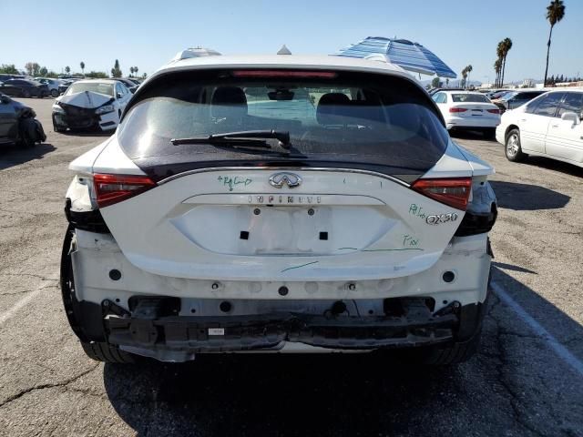 2018 Infiniti QX30 Base
