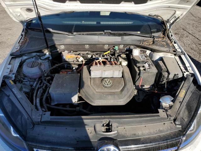 2016 Volkswagen E-GOLF SEL Premium