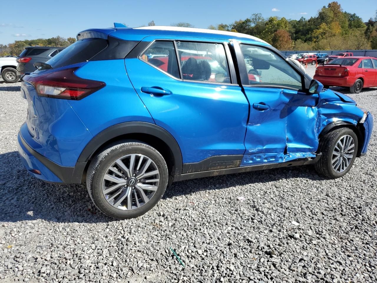 2024 Nissan Kicks sv