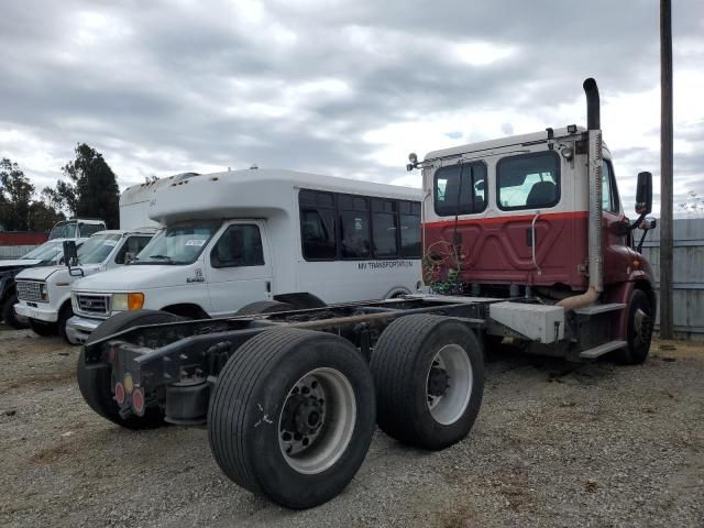 2014 Freightliner Cascadia 1-Semi Truck